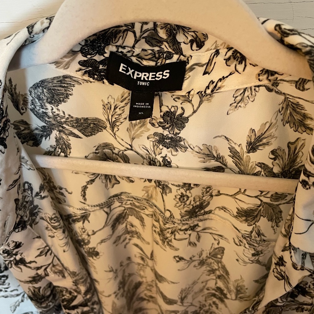 Express Satin Tunic Toile Floral Print Button Down Work